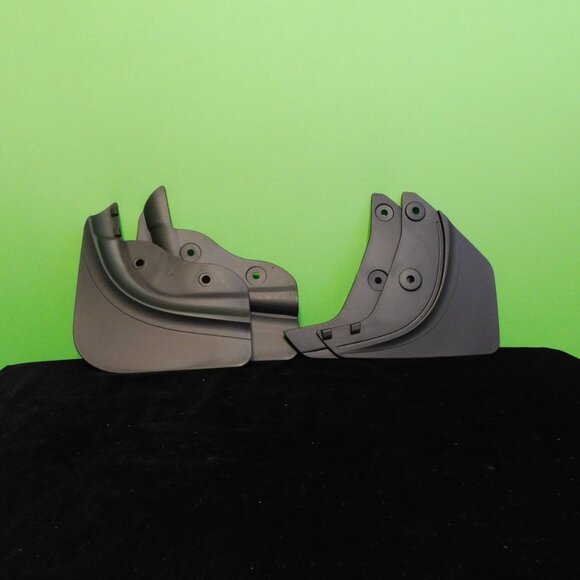 2024 Upgraded Mud Flap for Model Y 2024 2023 2022 - Picture 2 of 2